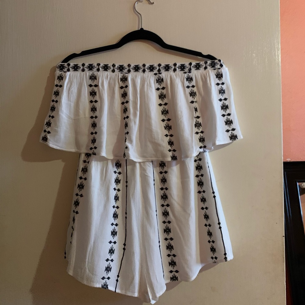 Strapless romper